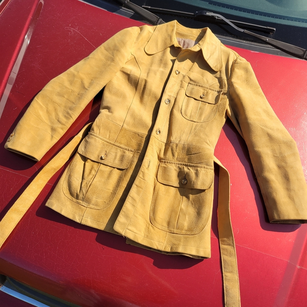 Vintage suede leather women's small 36 belted jacket coat disney clothes movie t
